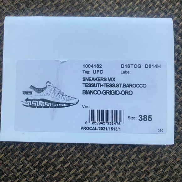 Versace designer women’s sneakers 38.5 orig 41150. From Saks - Picture 12 of 12